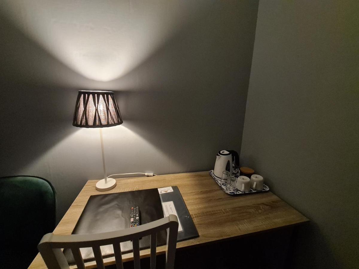 Hotell Boulogne Йевле Екстериор снимка