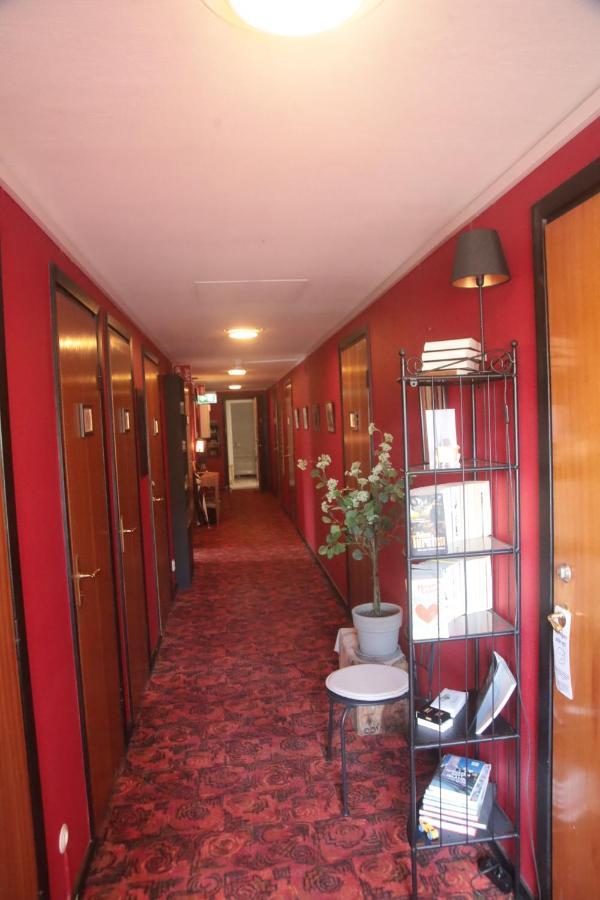 Hotell Boulogne Йевле Екстериор снимка